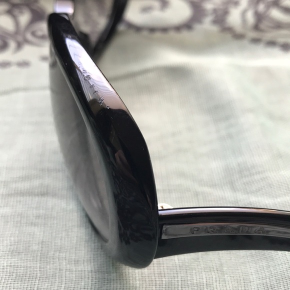 Women’s Prada Sunglasses; Authentic - Picture 5 of 5